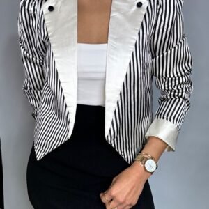 Veste à rayure noir et blanc